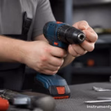 Чому шуруповерт Bosch крутить в один бік, а в інший ні