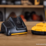Чому зарядний пристрій DeWalt не бачить акумулятор